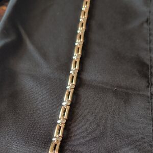 Elegant Gold Chain Necklace